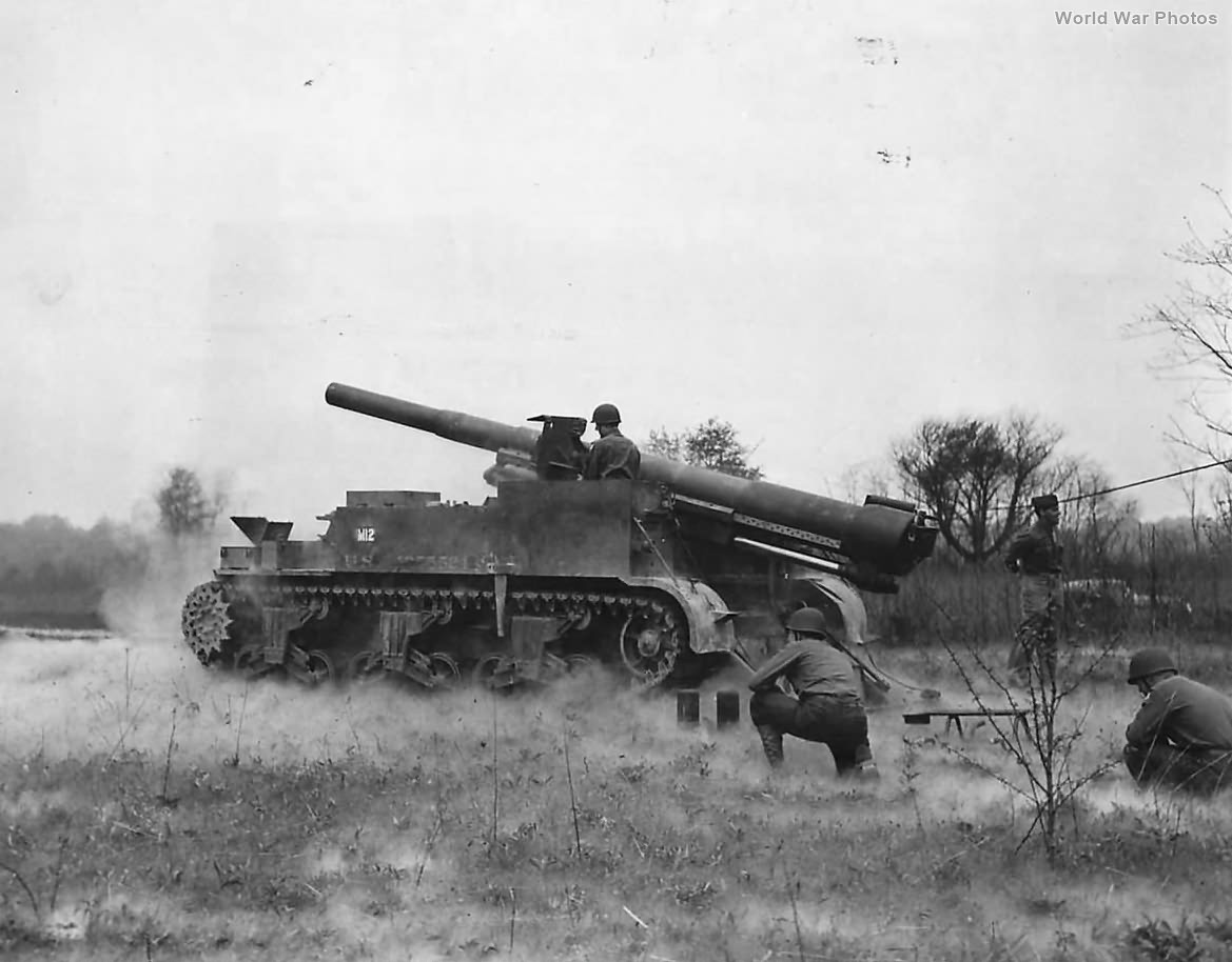 M12 during demonstration at Aberdeen Proving Grounds ’43