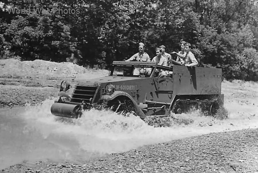 Troops testing White Motor Company M2