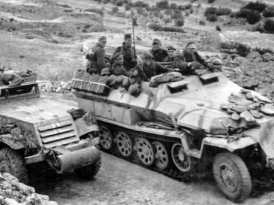 German M3 halftrack and SdKfz 251 Ausf C