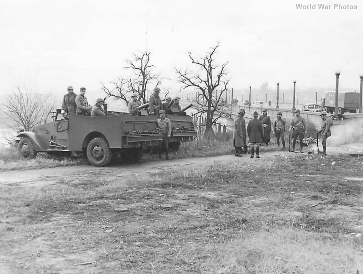55th Field Artillery Soldiers Guard Key Bridge in DC