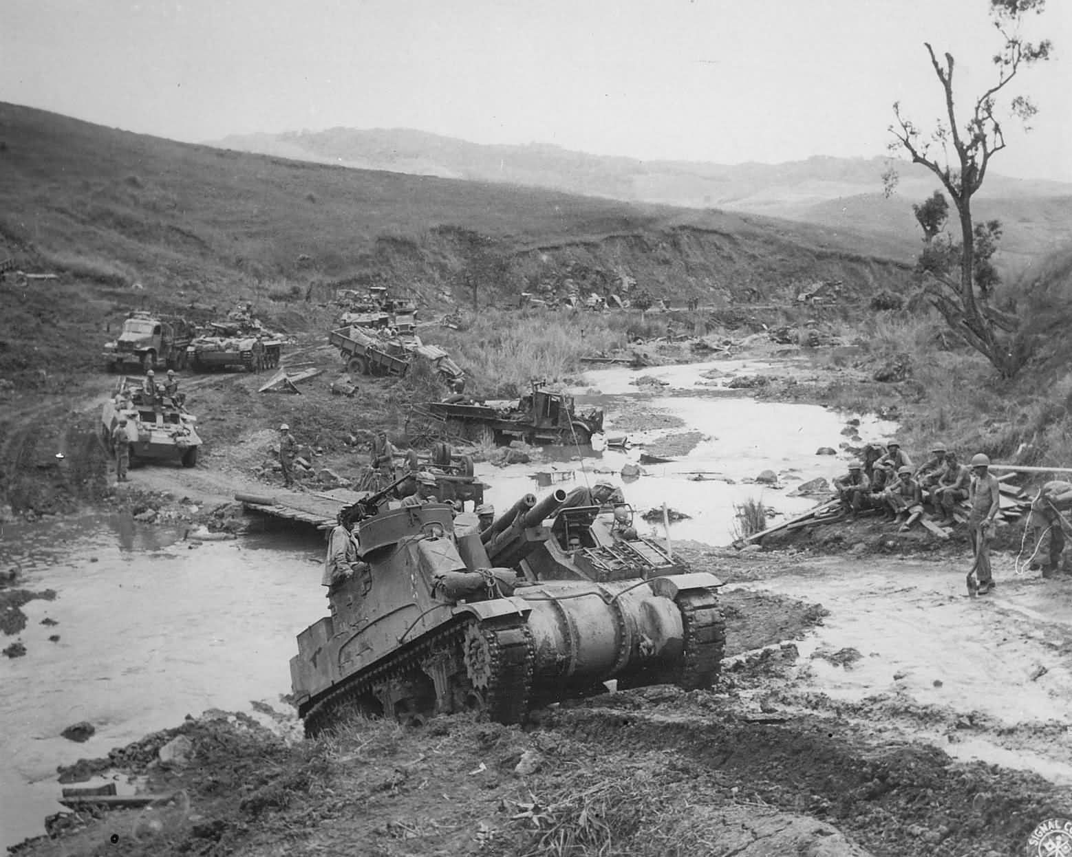 M7 Priest 637th Tank Destroyers Support 37th Infantry Magot River Northern Luzon