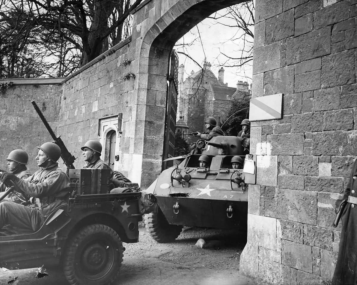MB GPW Jeep And M8 Armored Car Leave Castle For Invasion Training 1944