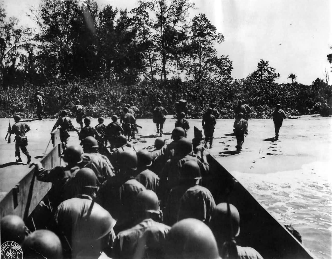 37th Infantry Divisions Combat Team 148 Lands on Bougainville 1943