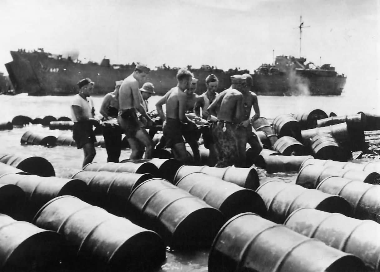 Marines Bring Body of Fallen Comrade Ashore on Bougainville