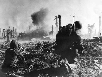 Marines blast Japanese position on Parry Island, Eniwetok