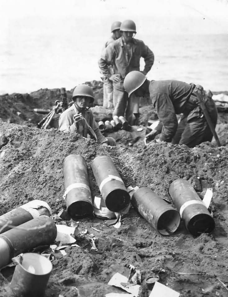 Marines set up mortar under enemy fire on Guadalcanal
