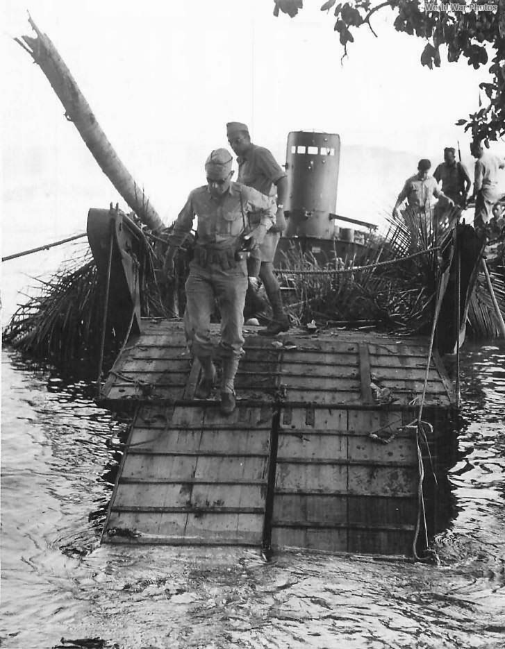 US troops with Japanese Daihatsu Landing Craft in New Guinea 1942