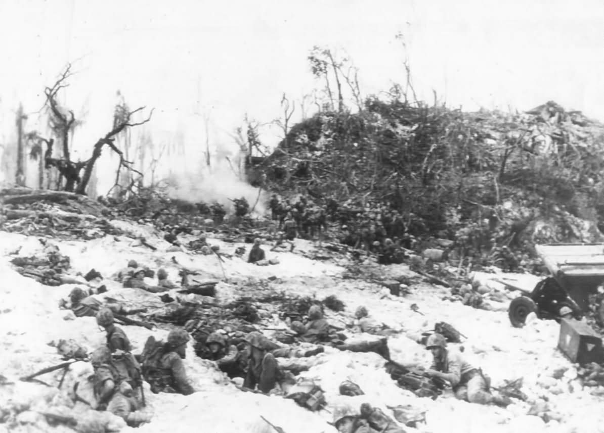 1st Division Marine Advance Under Fire