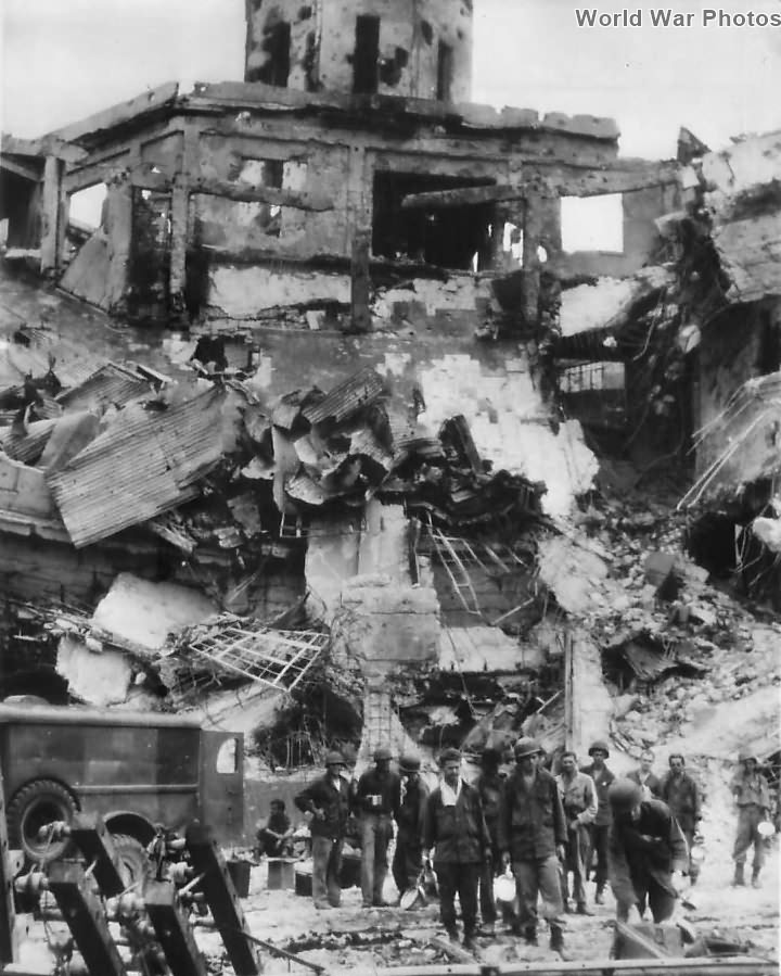 37th Division troops at Shattered City Hall in Manila