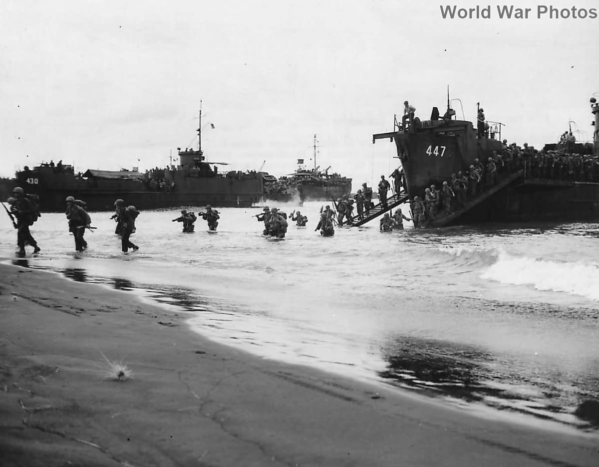 8th Army troops between San Narciso and San Antonio on the west coast of Luzon on 29 January 1945