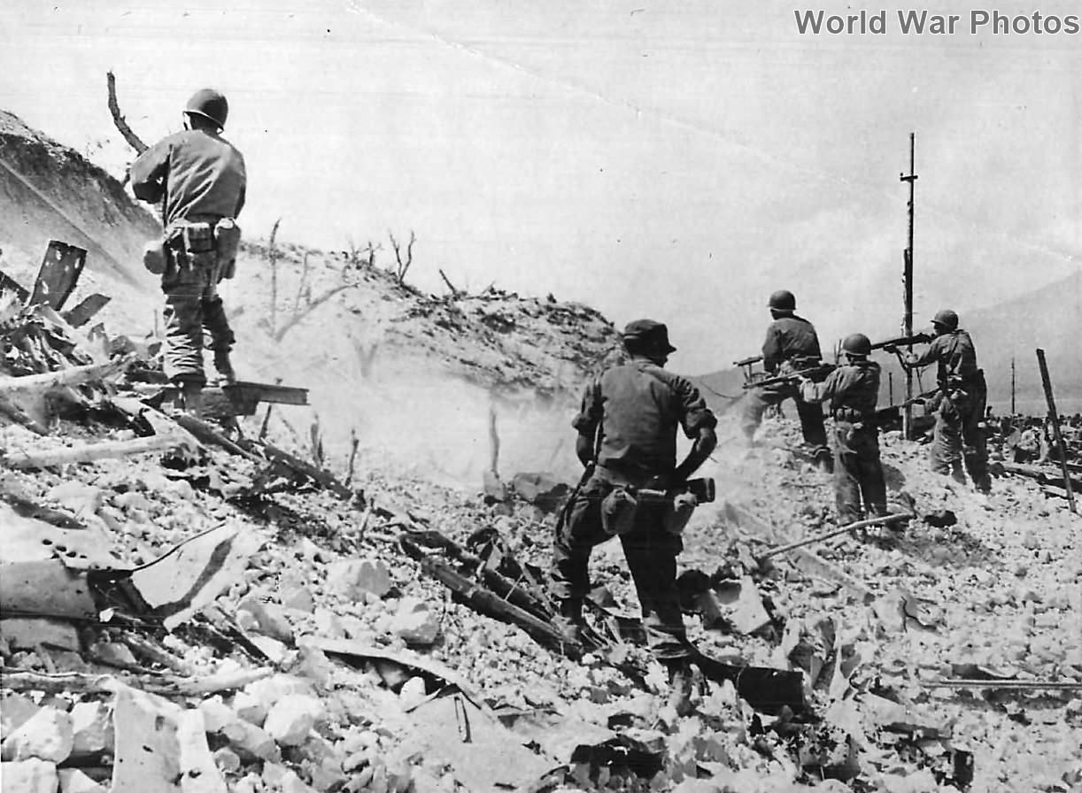 US Troops clearing Japanese suicide squad on Corregidor 1945