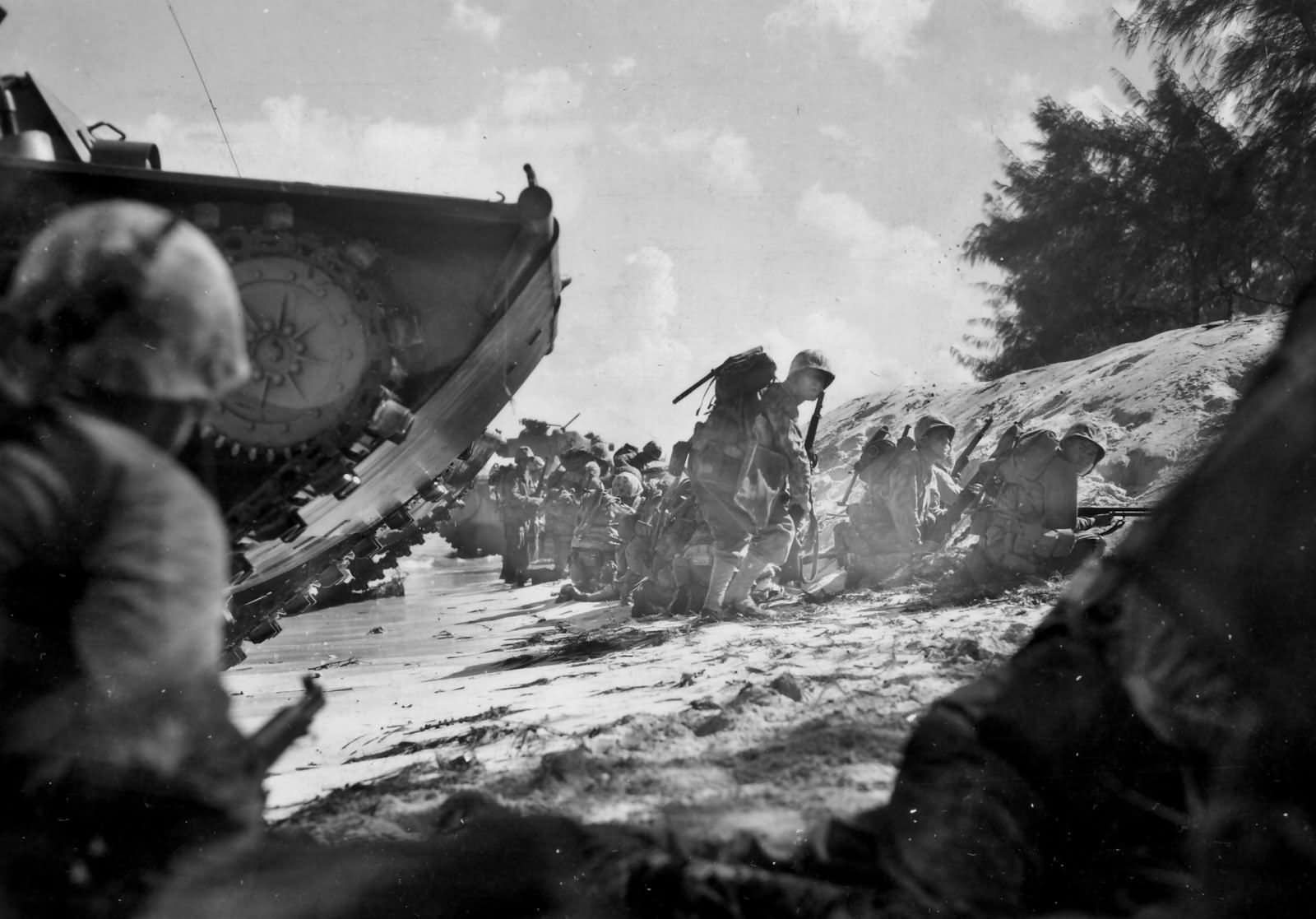 The 2nd and 4th Marine Division 1st Hours on Saipan Beachheads June 1944