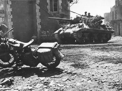 Camouflaged M10 Tank Destroyer And Harley Davidson In Percy France 08 1944