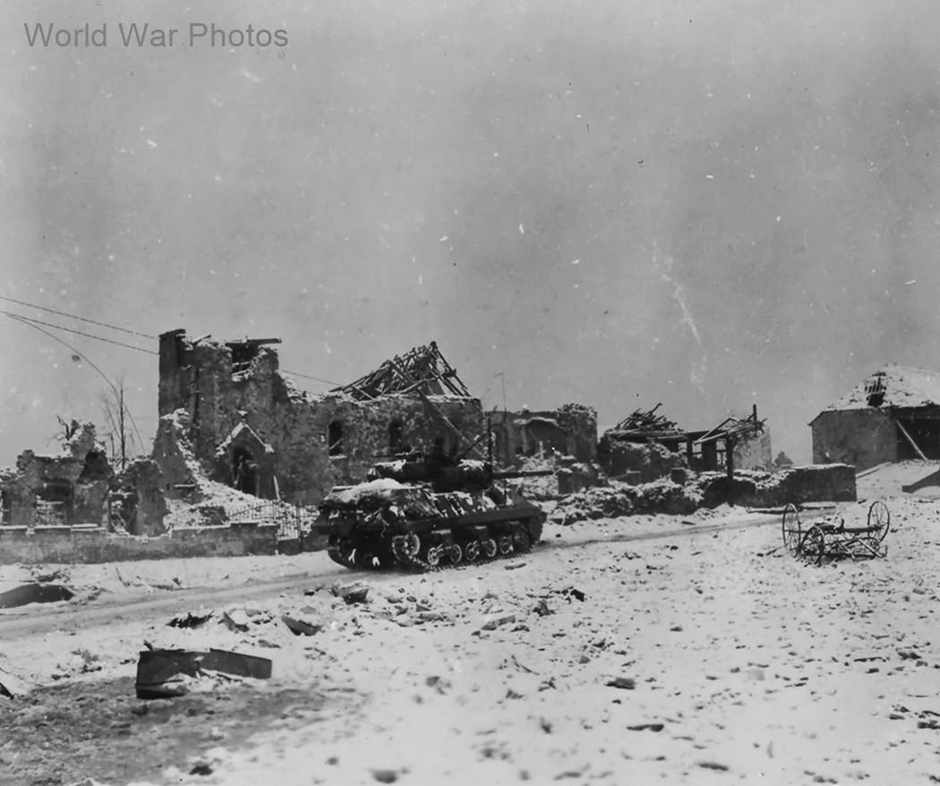 M10 of the 712th Tank Battalion, 90th Infantry Division, Berle Luxembourg