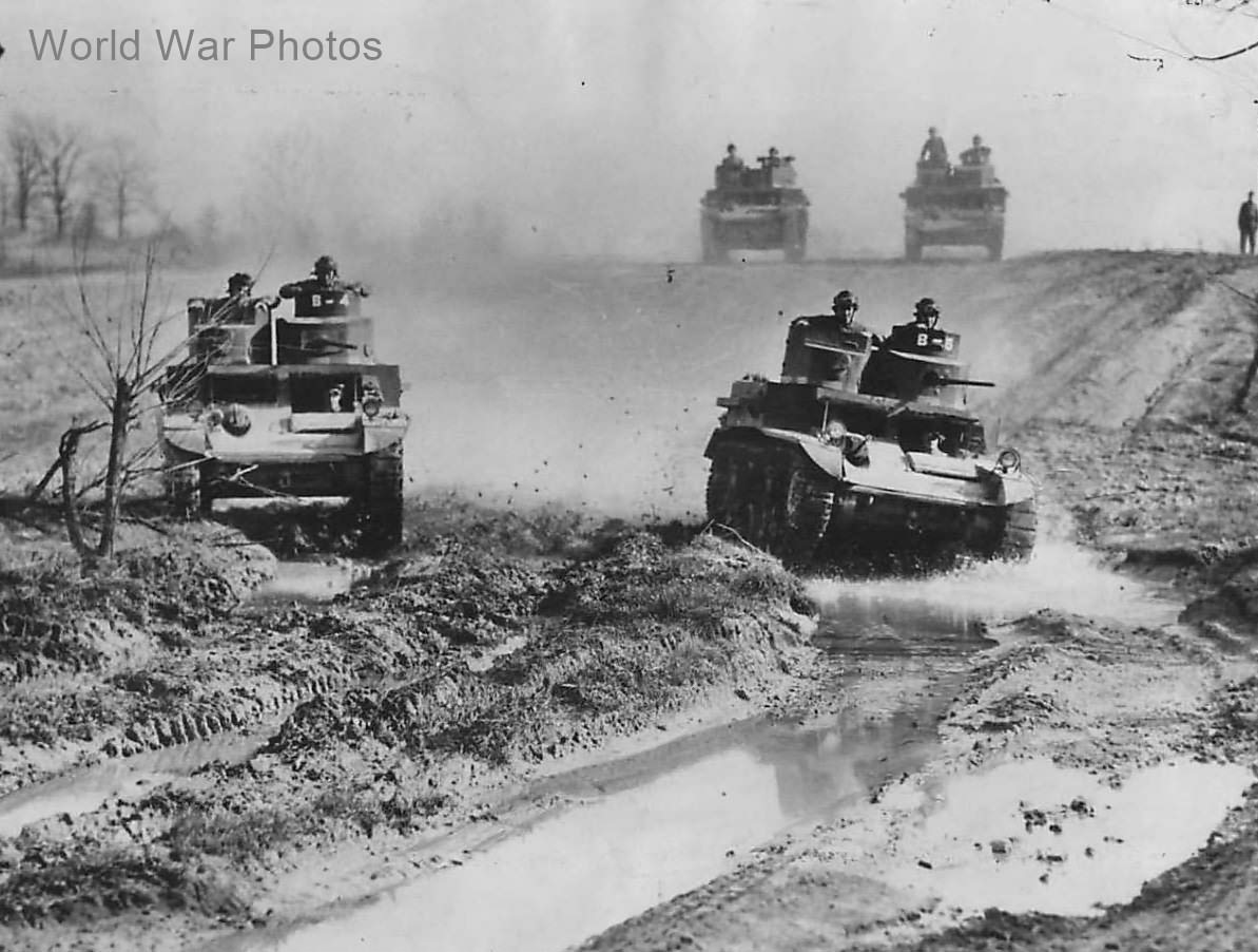 192nd Tank Battalion with M2A2 „Mae West” at Fort Knox 1941