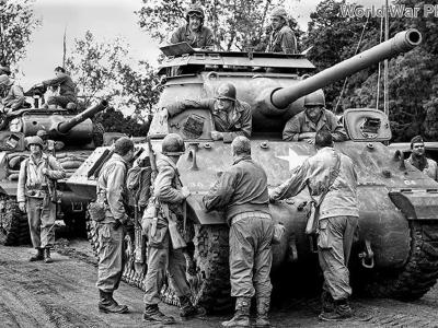 A column of M36 tank destroyers
