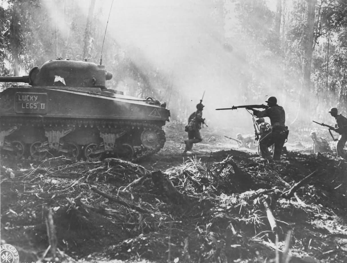 37th Division and M4 Sherman „Lucky Legs II” of the 754th Tank Battalion on Bougainville.