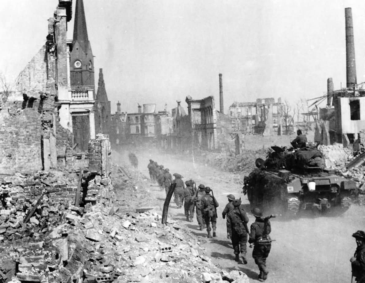 British 3rd Infanty Division M4 Sherman tank Capture Of Bremen 1945