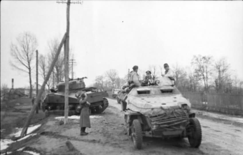 KO Soviet M4 Sherman and Sdkfz 251