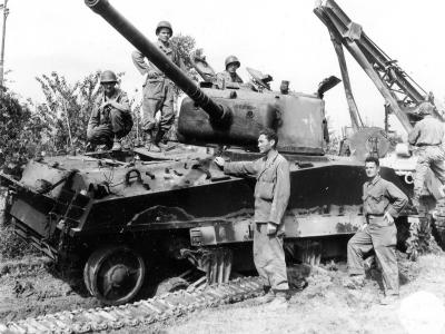 1st Armored Division M4 Sherman with shaken crew Gothic Line Italy 1944