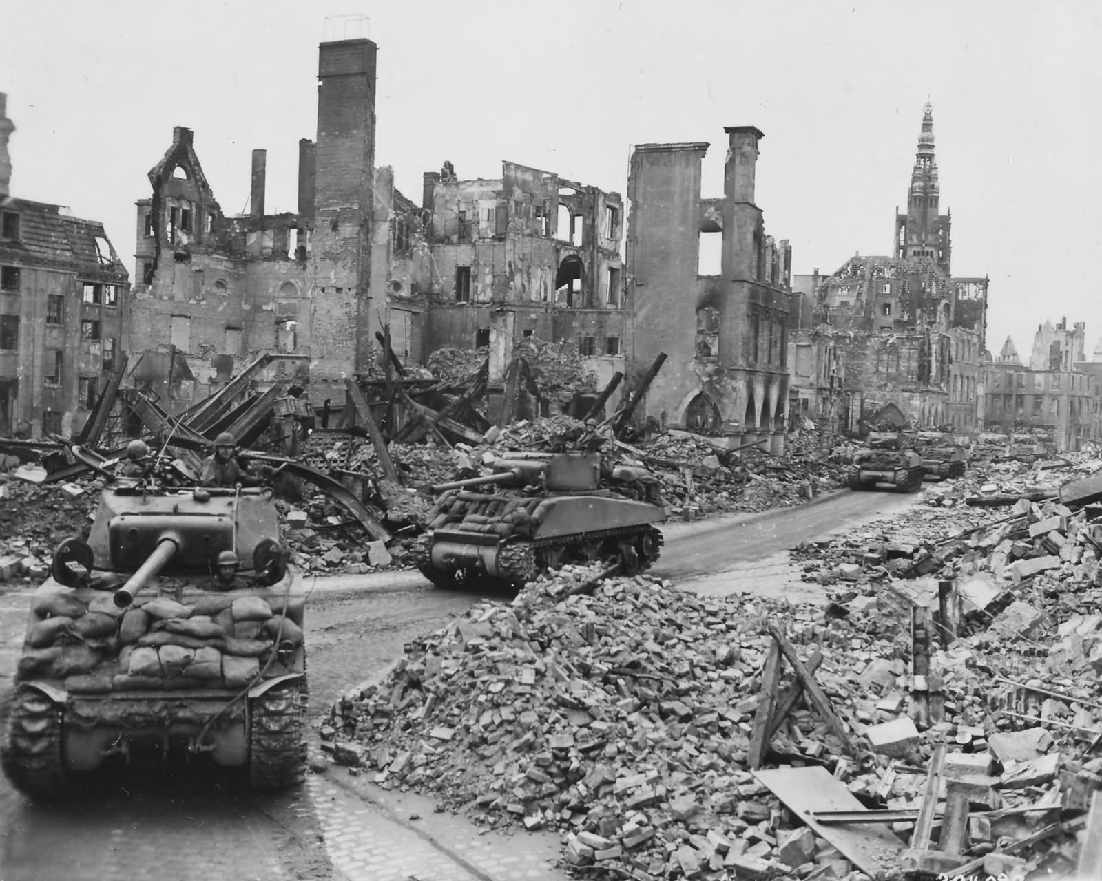 771st Tank Battalion M4 Shermans Supports 17th Airborne Division Muenster II