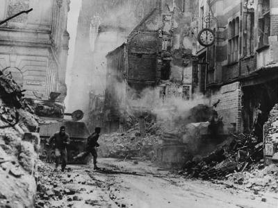 M4 Sherman vs Panther 6 March 1945 – Panzerduell Komodienstrasse Koln