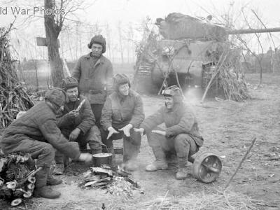 Soviet M4A2(76)W crew 1945