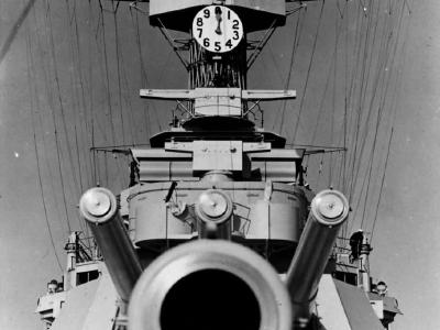 USS California (BB-44) forward superstructure and 356 mm (14-inch) gun turrets