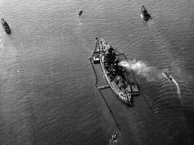 USS Colorado exposed anti-torpedo nets