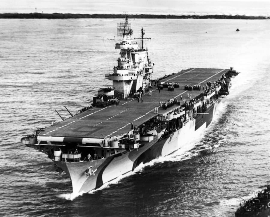 USS Enterprise steams in the waters off Hawaii – 2 August 1944