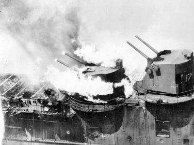 fire on aircraft carrier USS Franklin CV-13, 19 March 1945