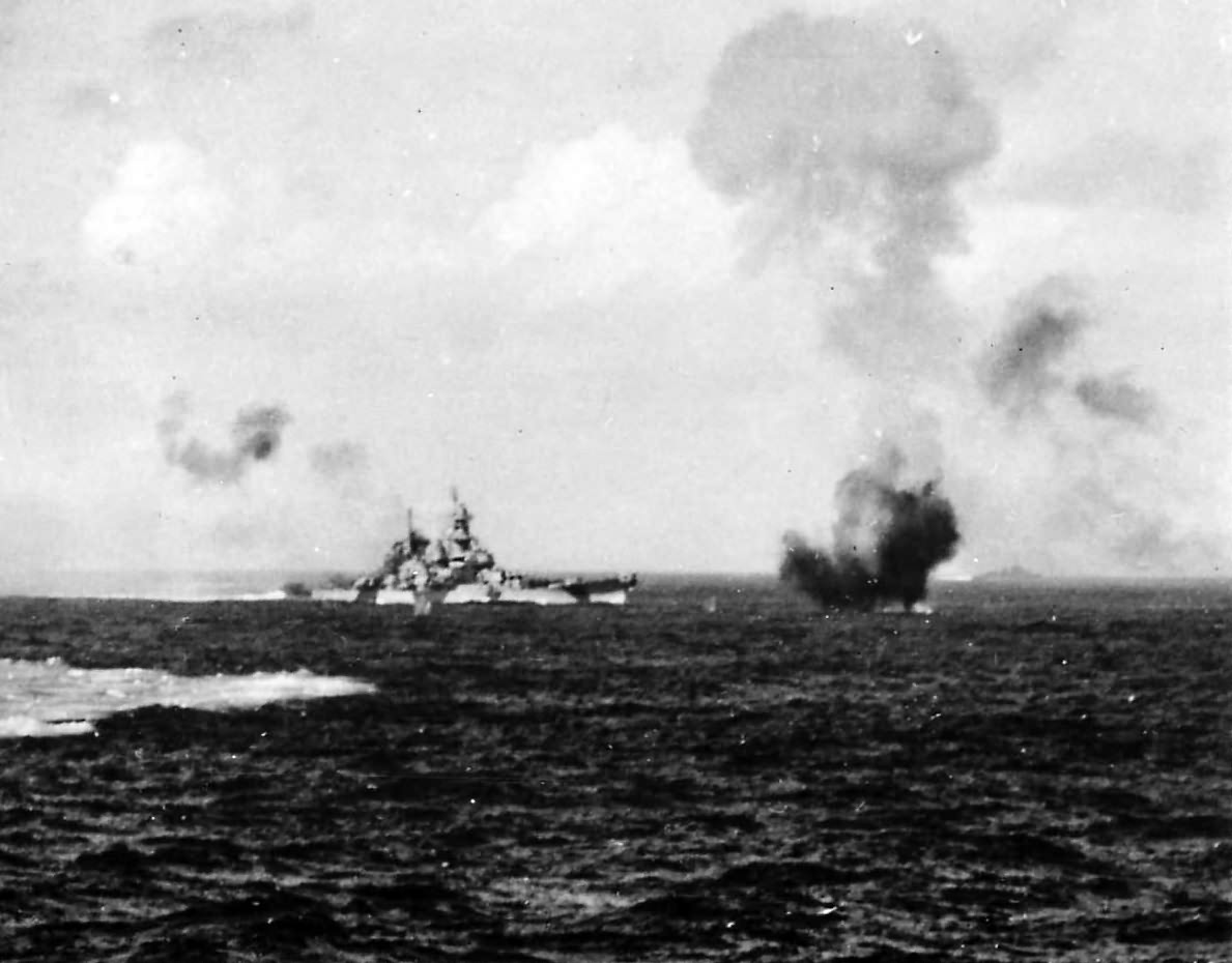 Japanese plane goes down off bow of USS Iowa off Luzon 44