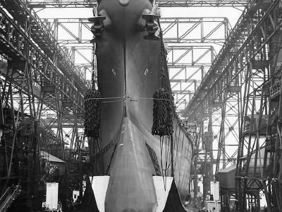 Launch of Battleship USS Missouri BB-63 29 January 1944