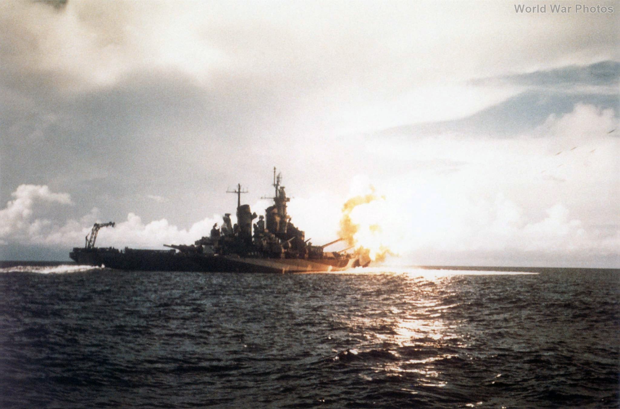 USS Missouri firing