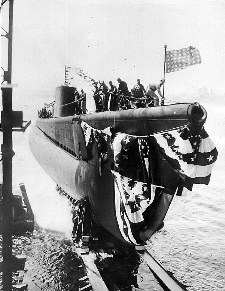 Launch of submarine USS Corvina SS-226