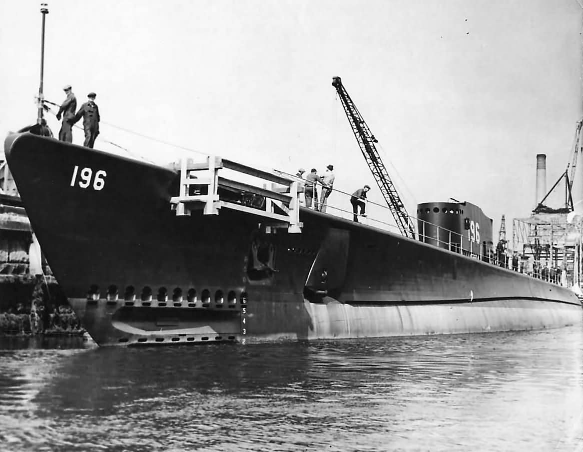 Submarine USS Searaven SS-196 at Portsmouth Navy Yard 1939
