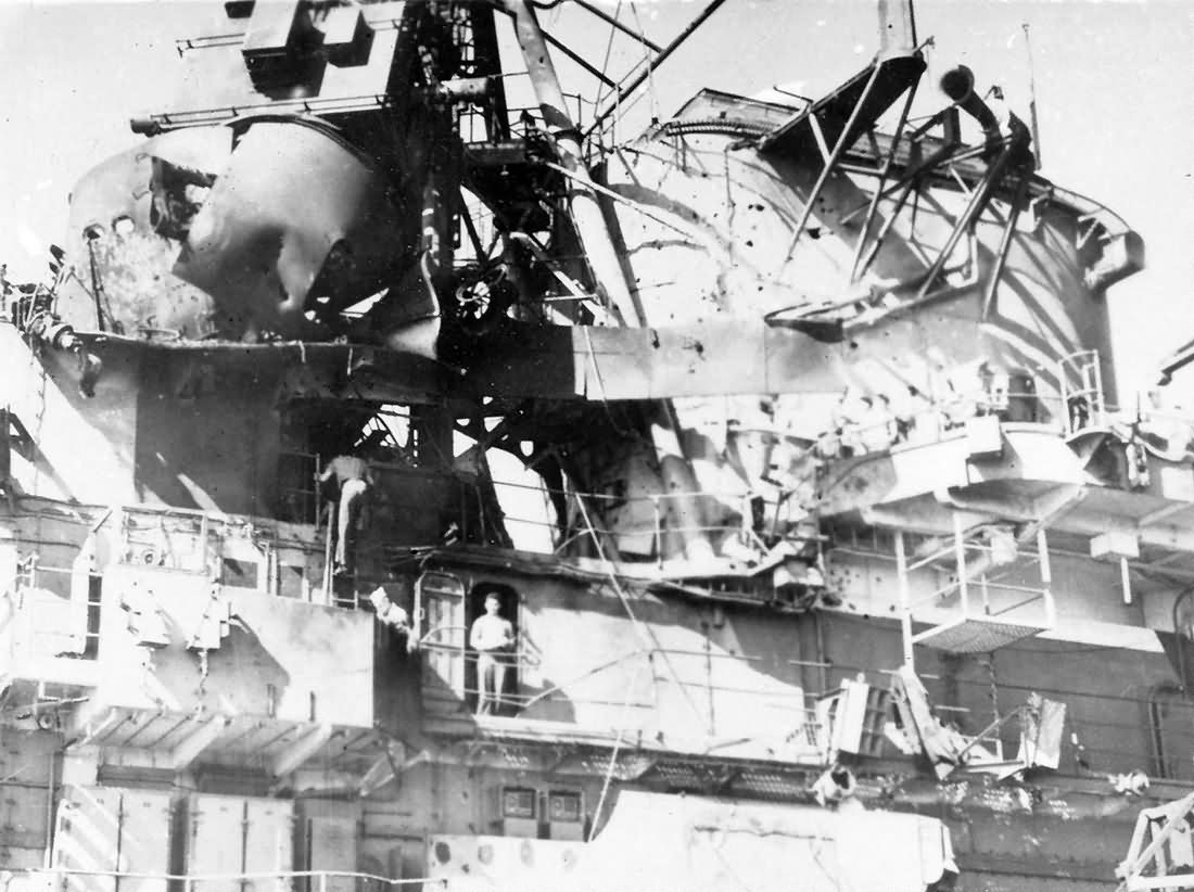 USS Ticonderoga CV-14 hit by 2 sucide planes off Formosa