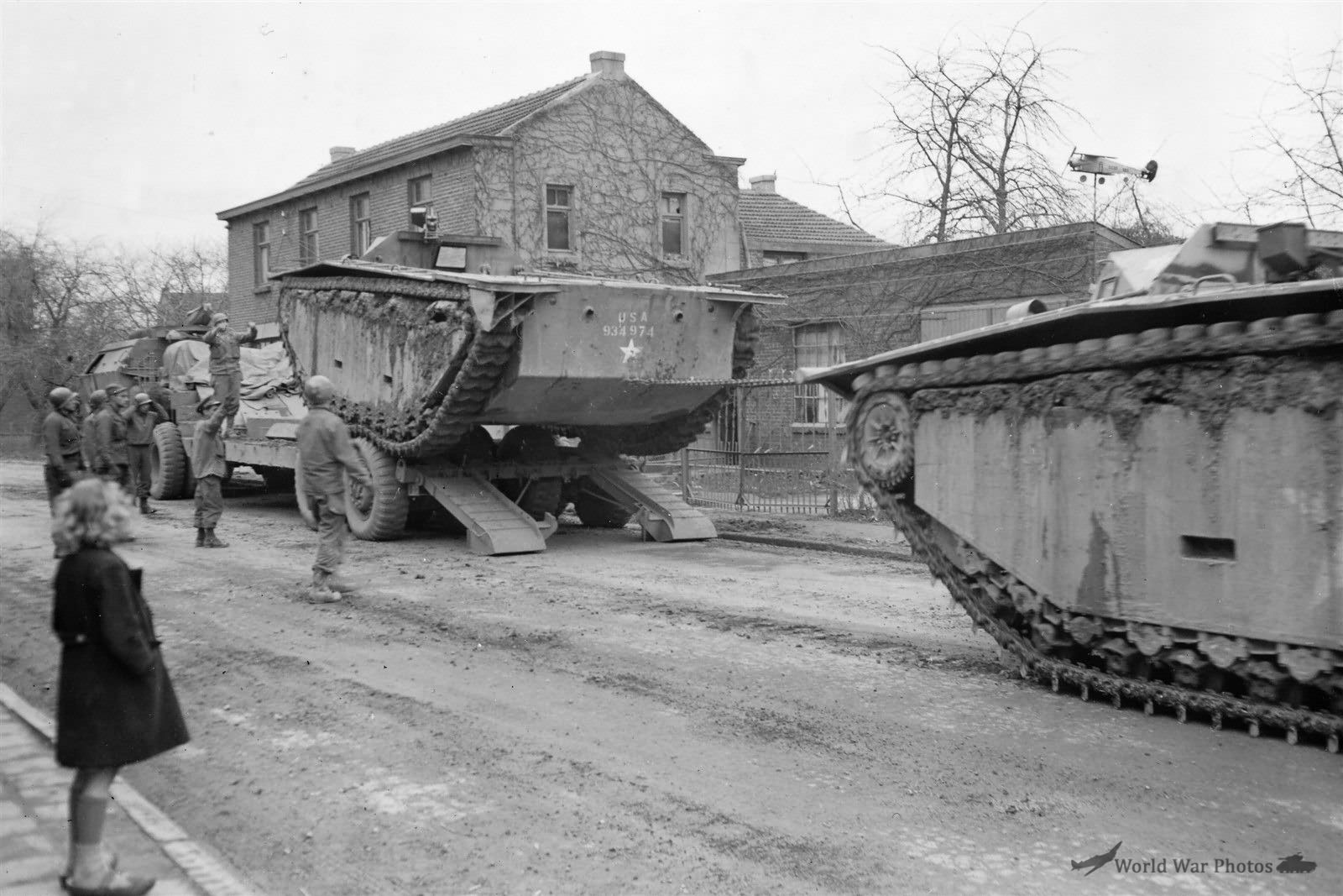 30th ID LVT M25 Dragon Wagon 458th Ordnance Evacuating Battalion Roermond Holland