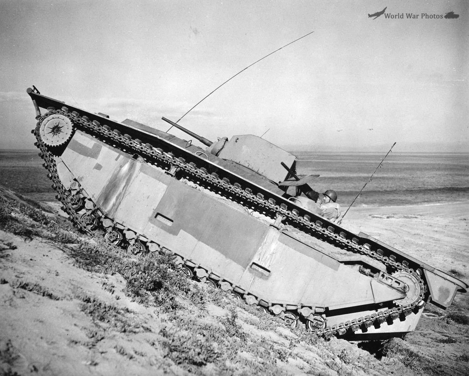 Landing Vehicle Tracked LVT(A)-1