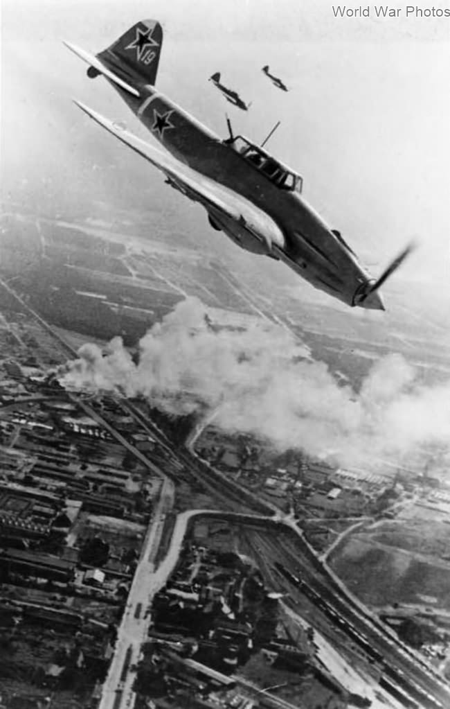 Ilyushin Il-2M3 over Berlin 16 April 1945