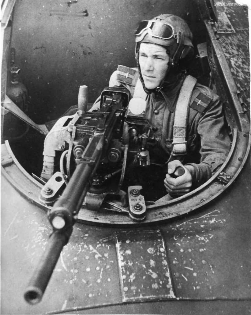 Il-2 UBT gunner
