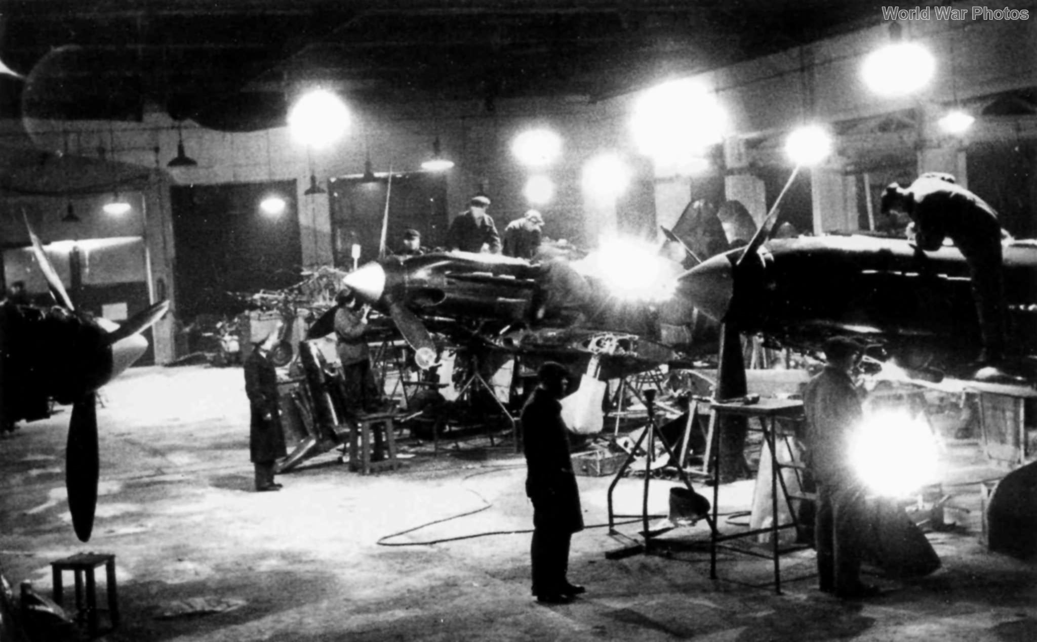 MiG-3 assembly line in Zavod 122