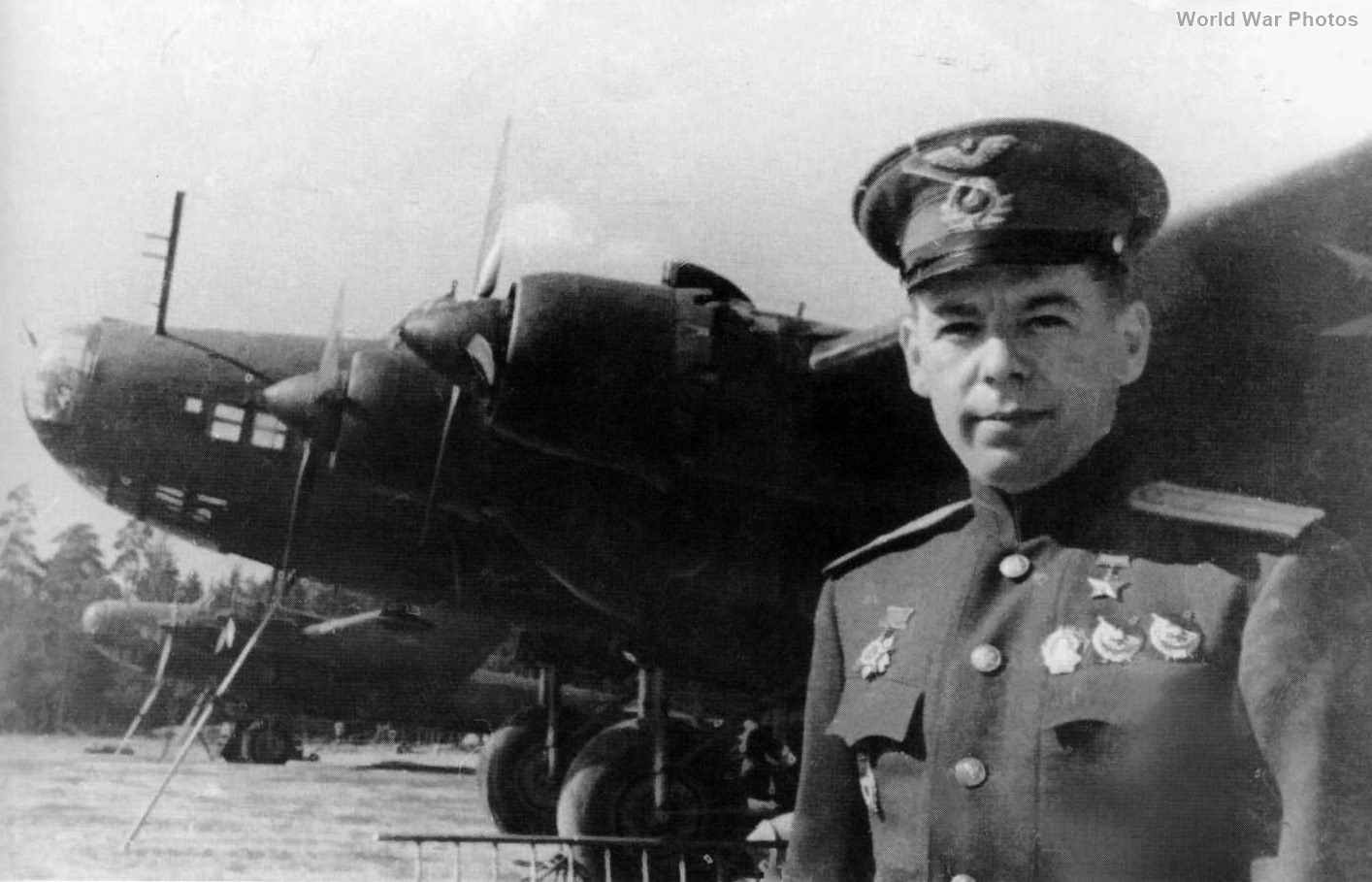 Maj Simonov with Pe-8 ASh-82 1943