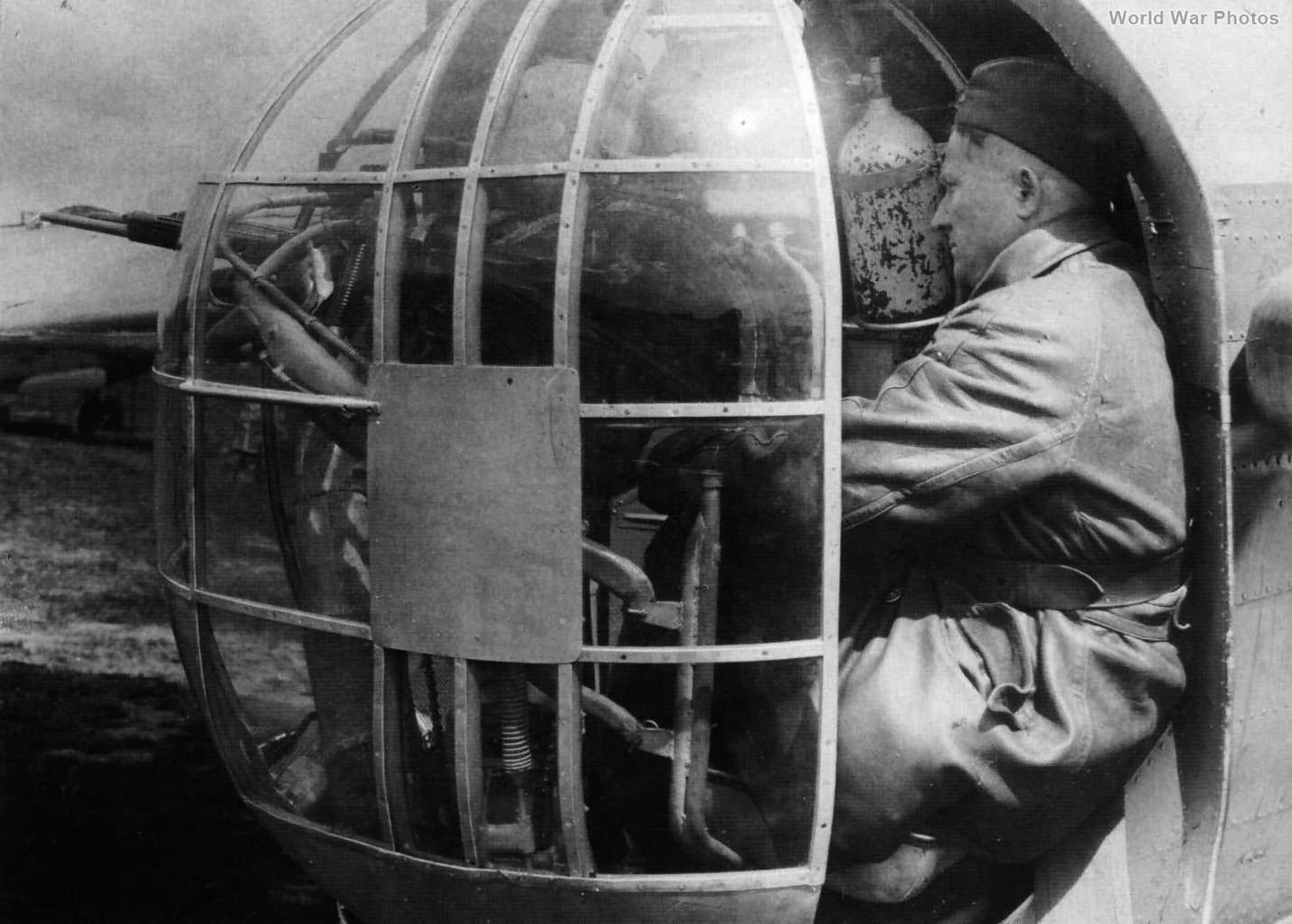 TB-7 42015, rear turret with ShkaS machine guns 1940