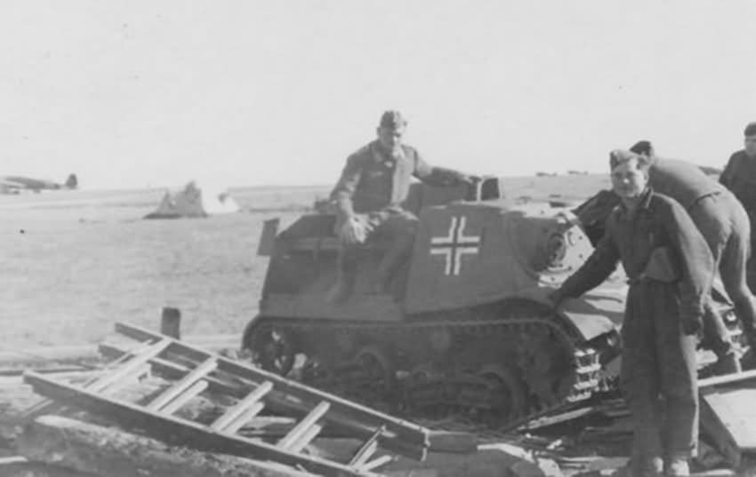 Leicht Gepanzerter Artillerieschlepper 630 (r) Komsomoletz