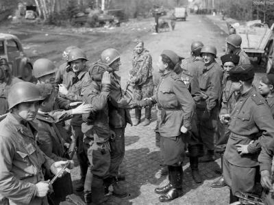 82nd Airborne Division encounters Russian troops Grabow 3 May 1945