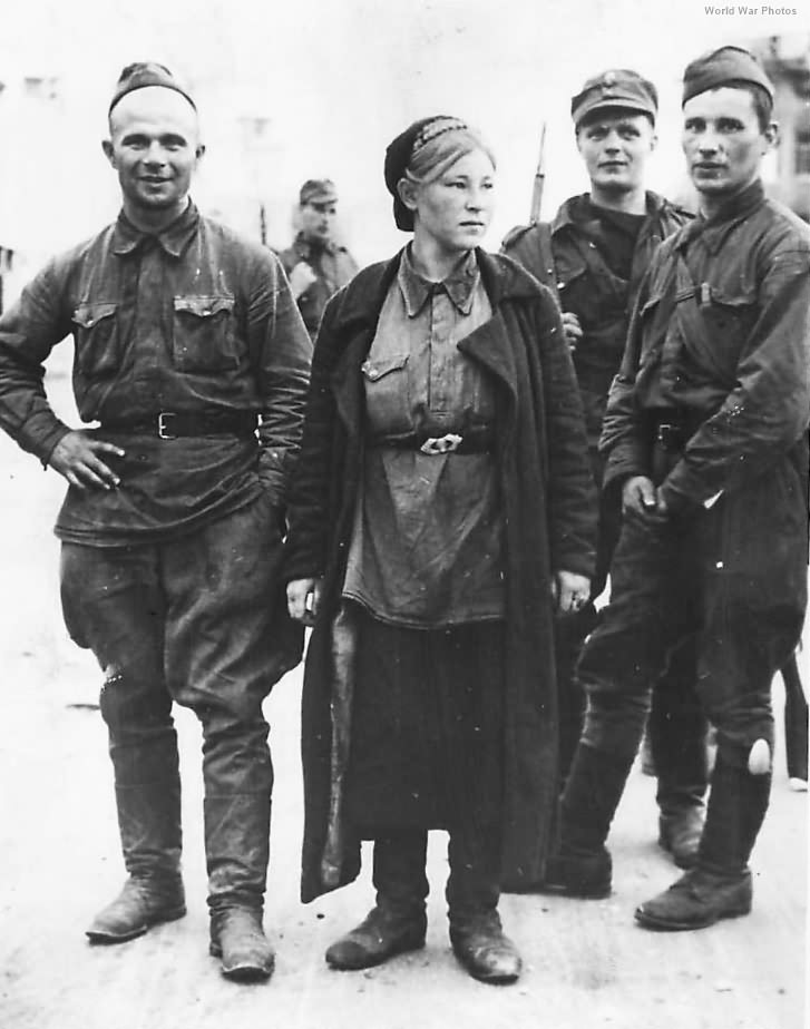Russians who surrendered to Finnish troops in battle at Sortavala 41