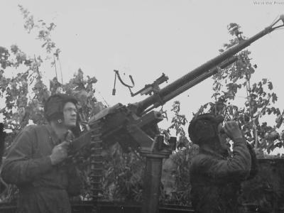 Soldiers with DShK