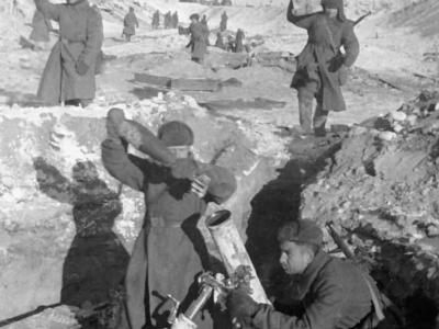 Soviet 120 mm mortar 1943