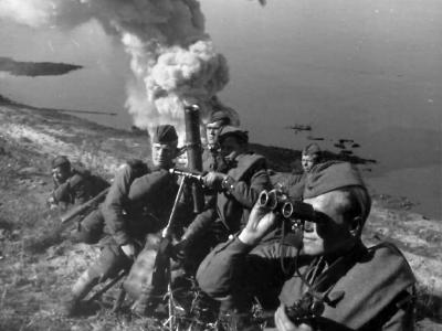 Soviet 82 mm mortar 3